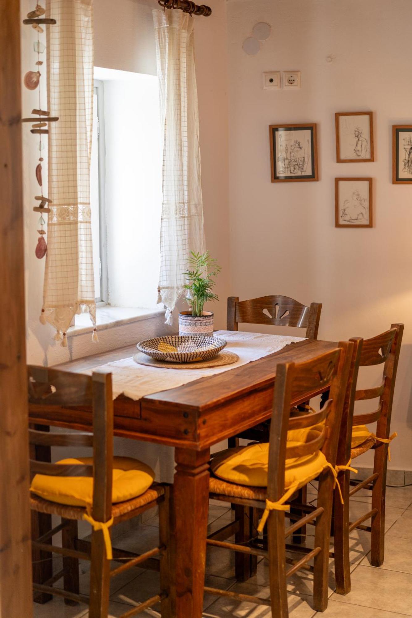 Spacious Home With Yard, Mytilene Lesvos Εξωτερικό φωτογραφία