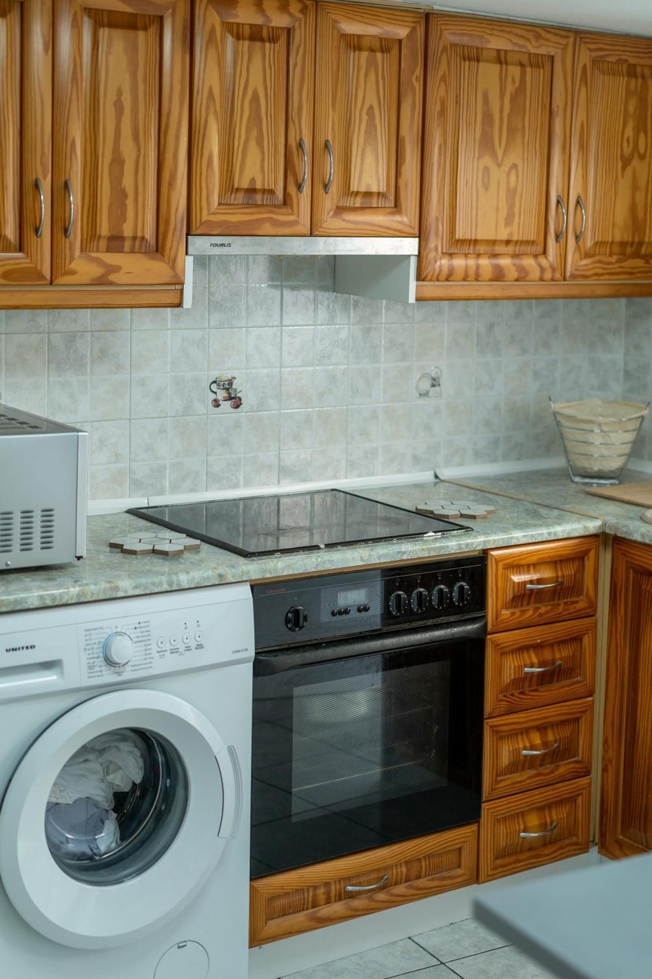 Spacious Home With Yard, Mytilene Lesvos Εξωτερικό φωτογραφία