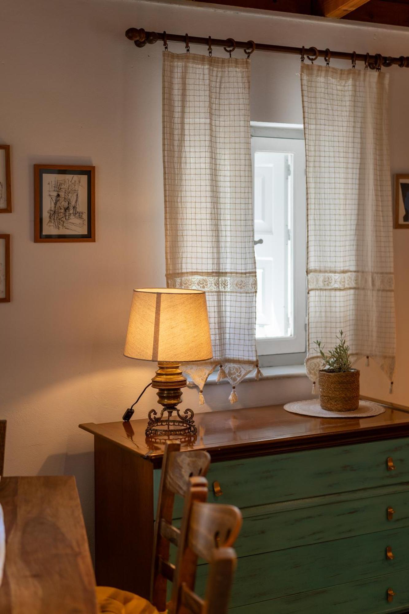 Spacious Home With Yard, Mytilene Lesvos Εξωτερικό φωτογραφία