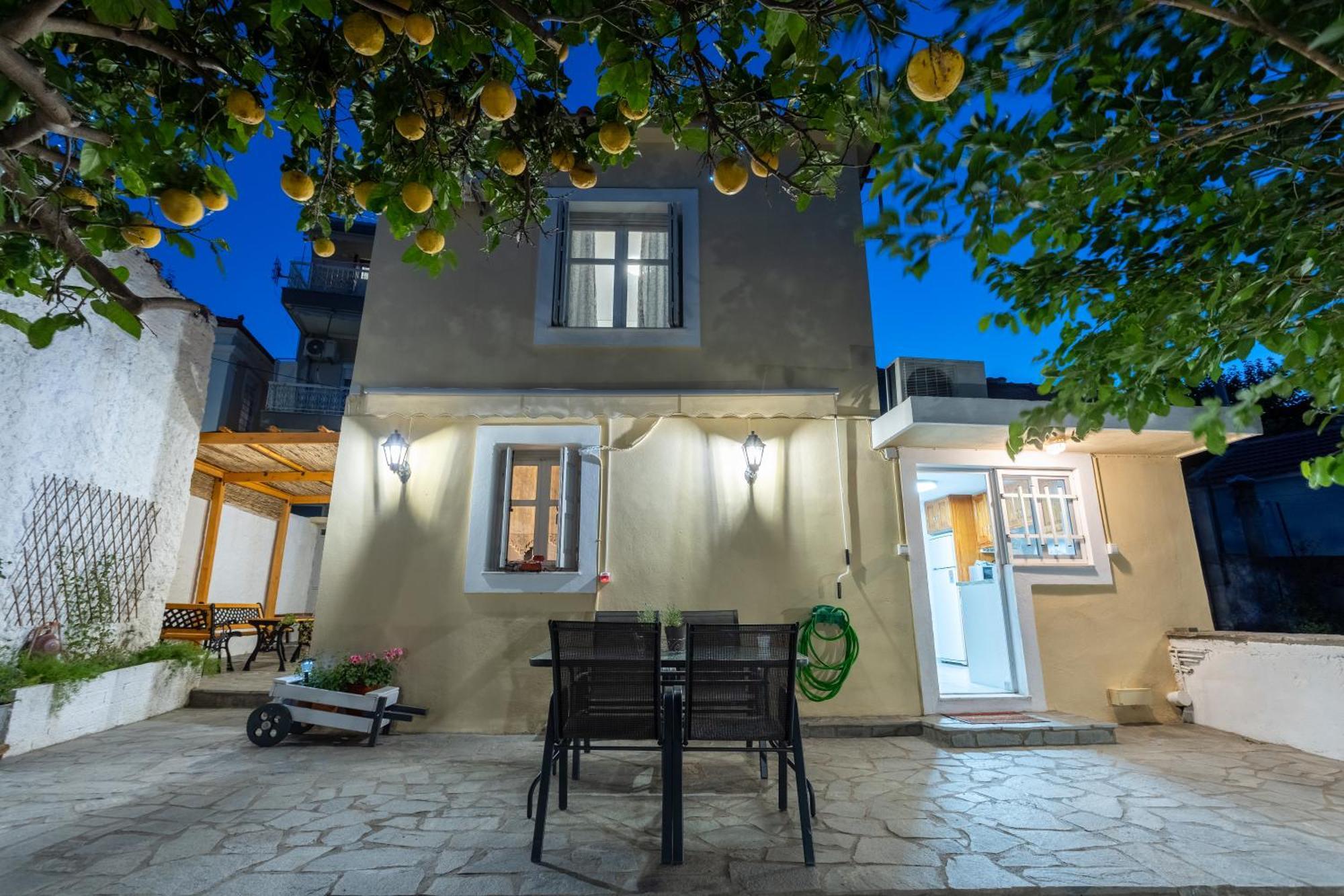 Spacious Home With Yard, Mytilene Lesvos Εξωτερικό φωτογραφία